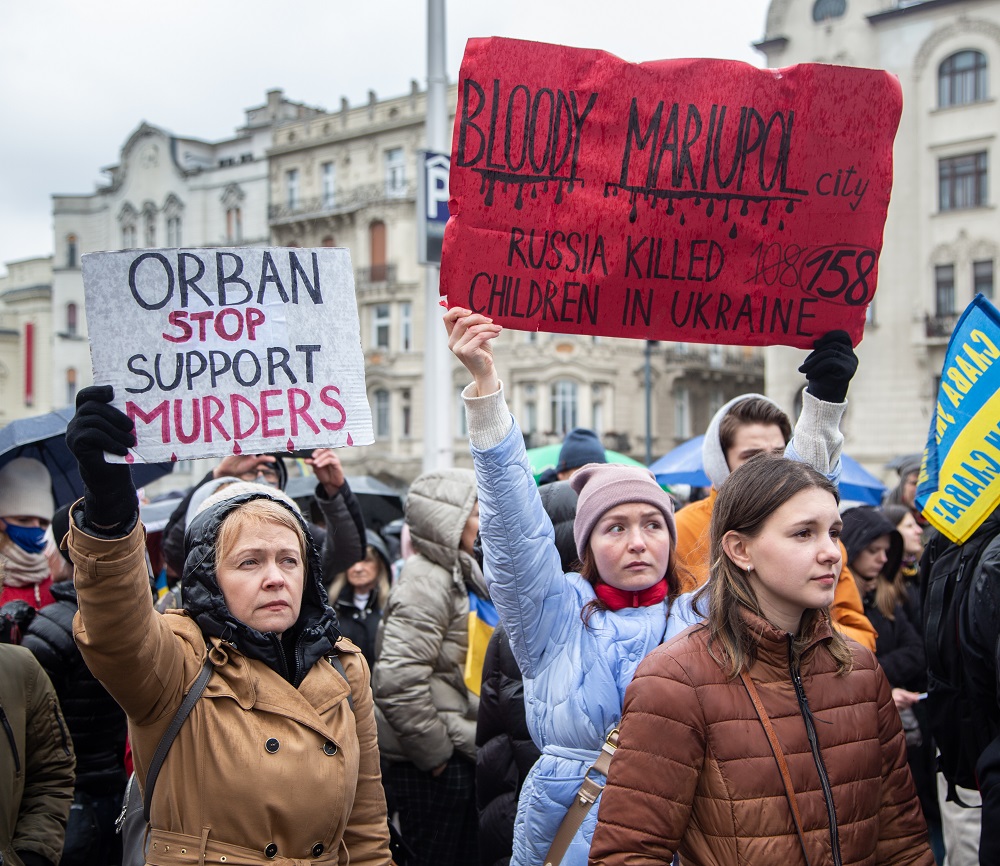 Марш українських матерів пройшов у Будапешті напередодні виборів-Фото 1