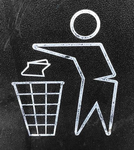 Сортування та управління сміттям в Україні переходить на законодавчий рівень-430x480
