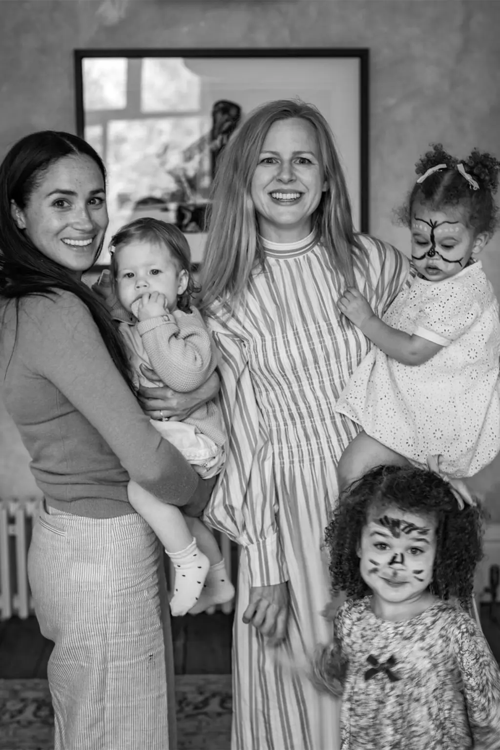 Принц Гаррі та Меган Маркл показали нове фото доньки в честь її Дня народження-Фото 2