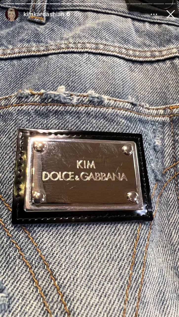 Ким Кардашьян в образе Мерилин Монро для рекламы D&G-Фото 4