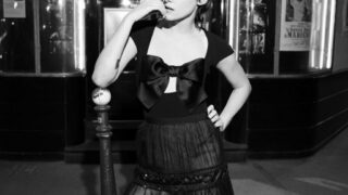 Новая прическа Кристен Стюарт в кампейне Chanel SS’23-320x180