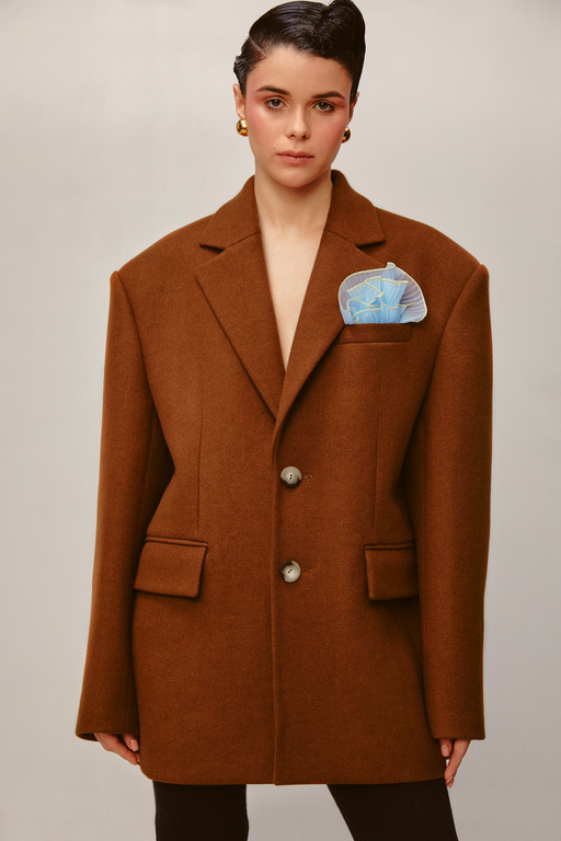 Короткі оверсайз пальто із брюками кльош, затишні кардигани у поєднанні з корсетами в новій зимовій колекції J'amemme-Фото 10
