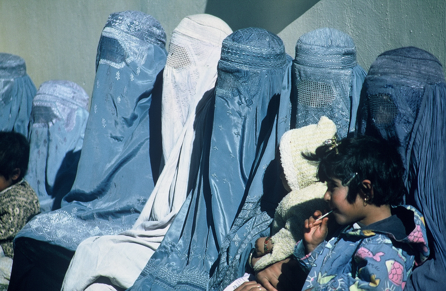 Таліби заборонили жінкам навчатися в університетах-Фото 1