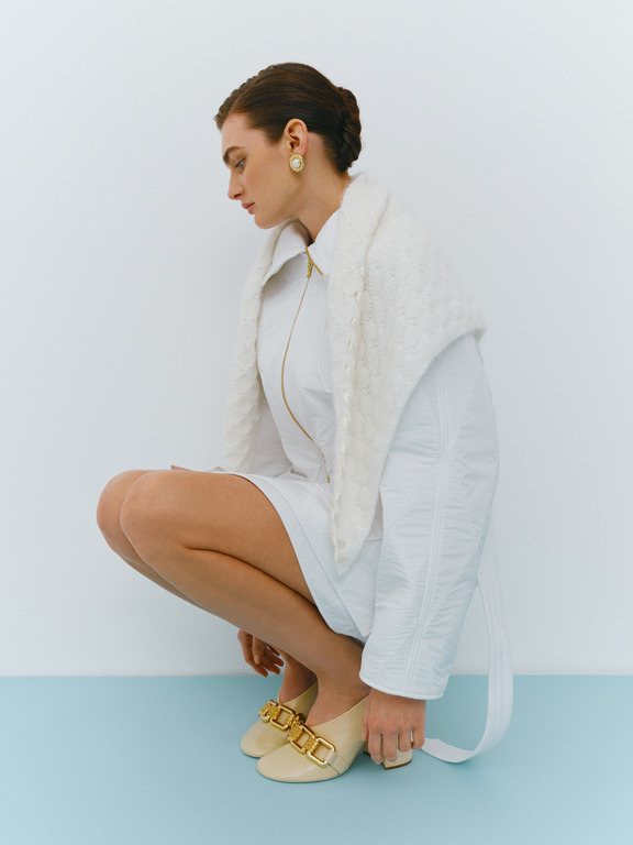 Трендові стьобані сети, ангорові светри, прикрашені складними візерунками у колекції TOTAL WHITE-Фото 10
