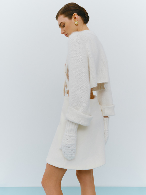 Трендові стьобані сети, ангорові светри, прикрашені складними візерунками у колекції TOTAL WHITE-Фото 3