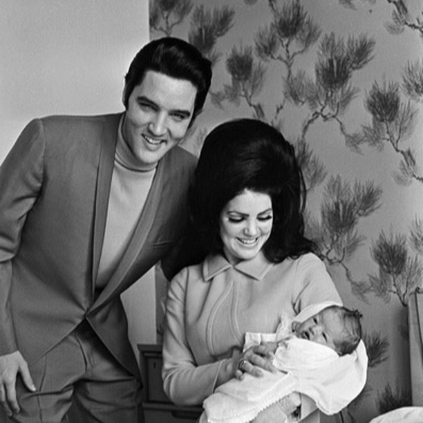 Элвис и Присцилла Пресли с дочерью Лизой Марией