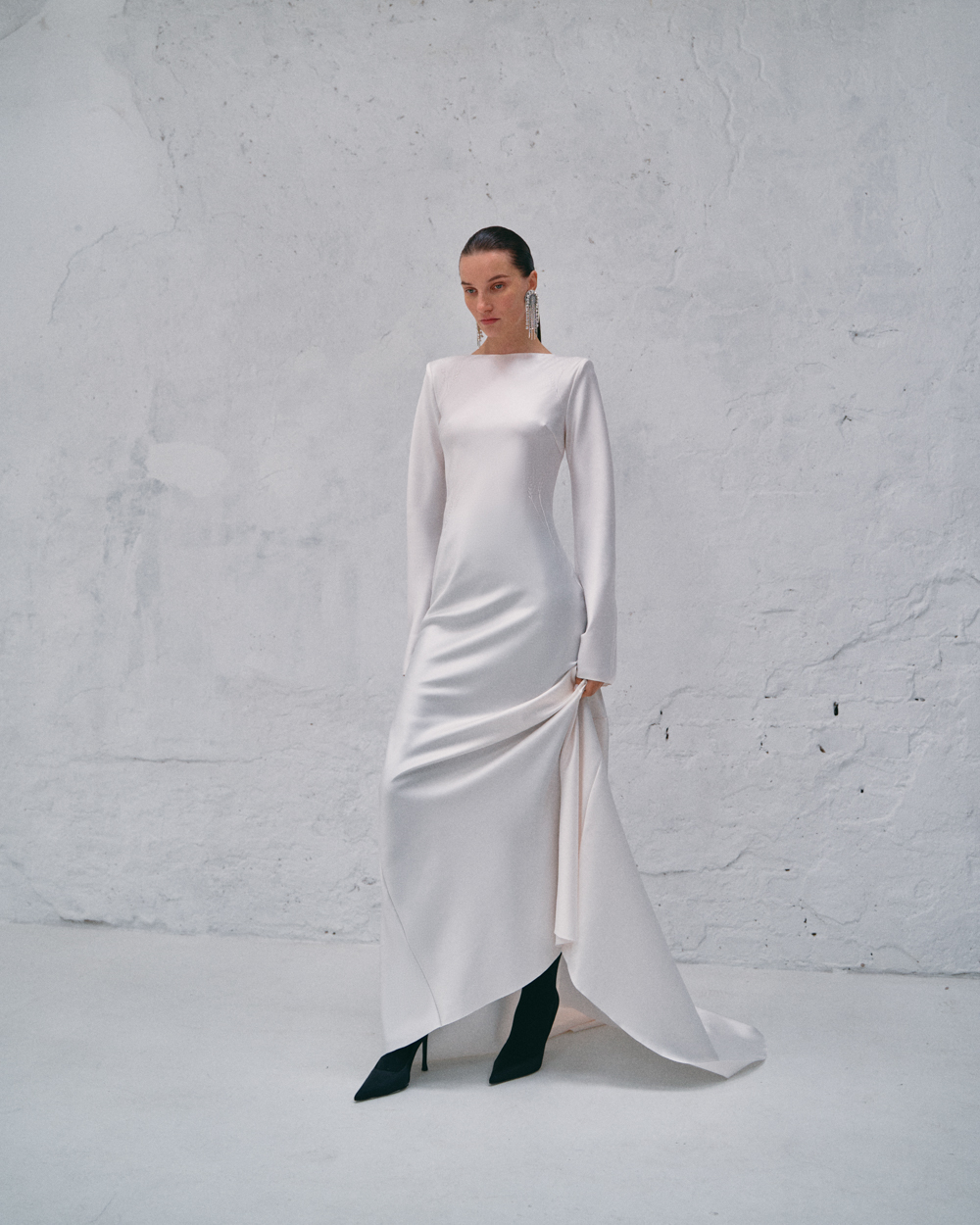 3D-сукні та напівпальто з візуальним ефектом меху у весняній колекції J'amemme-Фото 4