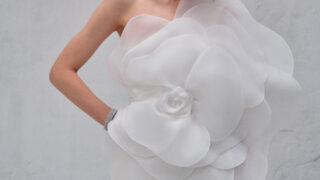 3D-сукні та напівпальто з візуальним ефектом хутра у весняній колекції J’amemme-320x180