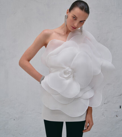 3D-сукні та напівпальто з візуальним ефектом меху у весняній колекції J'amemme-430x480