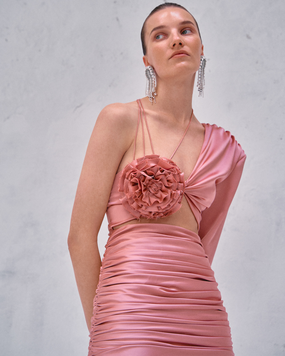 3D-сукні та напівпальто з візуальним ефектом меху у весняній колекції J'amemme-Фото 10