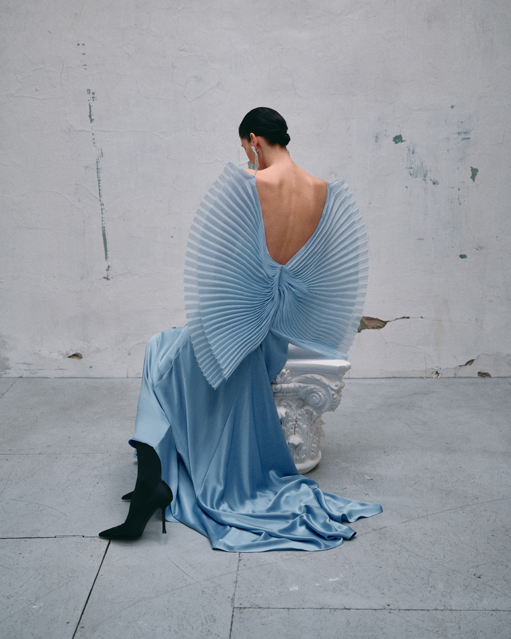 3D-сукні та напівпальто з візуальним ефектом меху у весняній колекції J'amemme-Фото 21