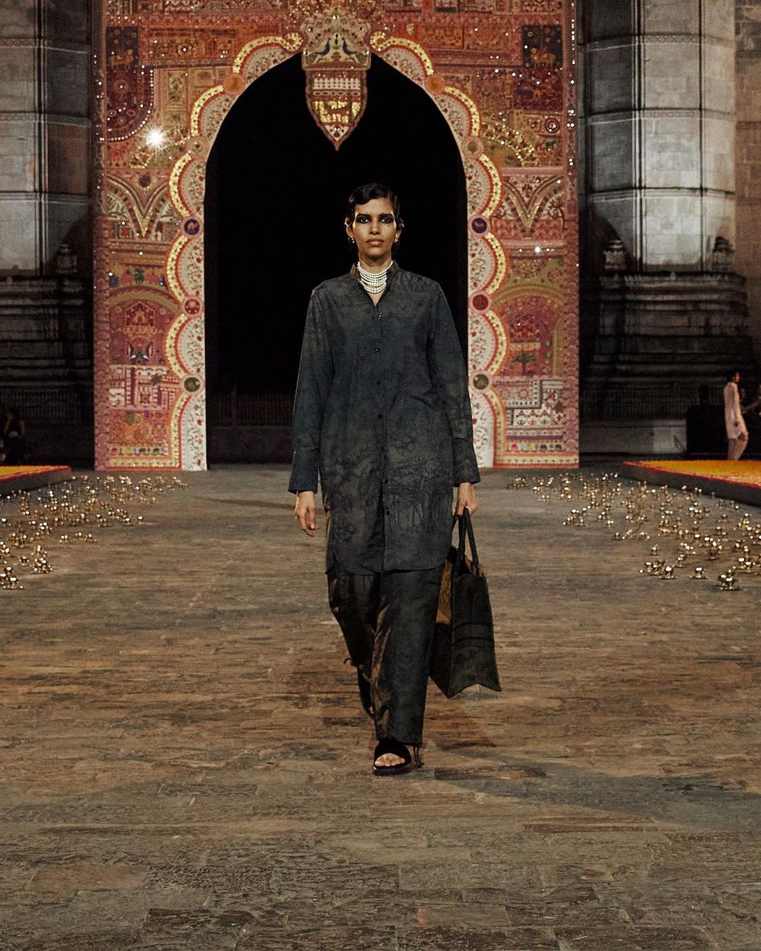 Брама до Індії: як пройшов показ Dior у Мумбаї-Фото 13