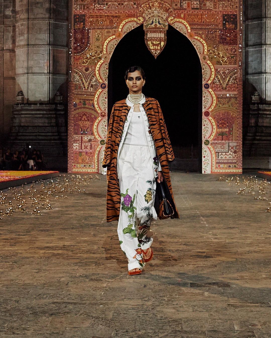 Брама до Індії: як пройшов показ Dior у Мумбаї-Фото 19