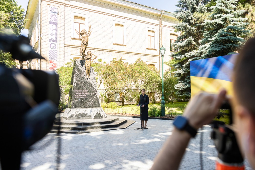 У Харкові відкрили пам'ятник дітям, які загинули внаслідок збройної агресії рф-Фото 2