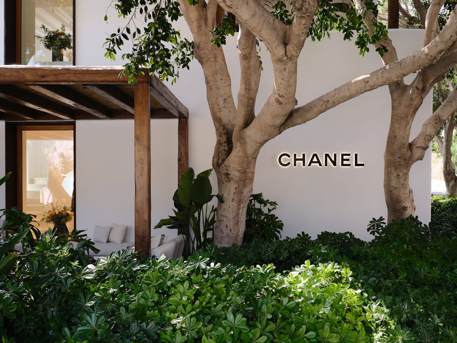 Chanel відкрили сезонний магазин на острові Міконос