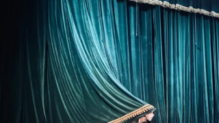 Учні Дмитра Богомазова зіграли Шекспіра на закритті сезону SOTA Cinema & Theatre Hub у Києві-320x180