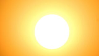 Сонячний удар: симптоми і перша допомога