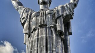На щиті монумента "Батьківщина-мати" з'явиться український тризуб
