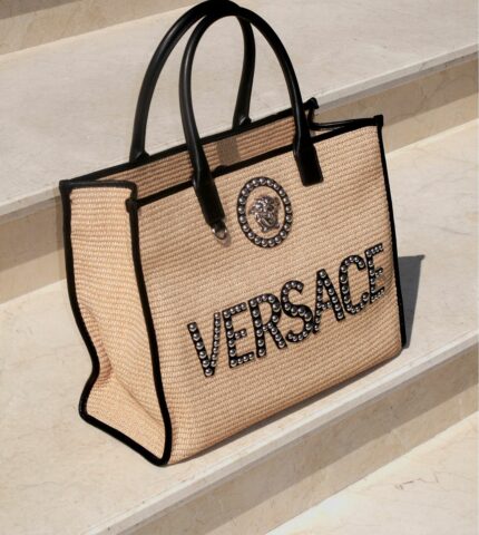 Tapestry купує Versace, Michael Kors і Jimmy Choo