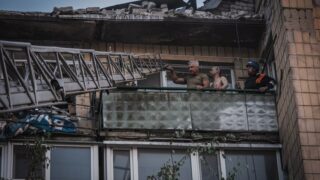 «Іскандери» проти звичайних житлових будинків: Росія ударила ракетами по Покровську-320x180