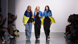 KSENIASCHNAIDER, ELENAREVA та NADYA DZYAK на London Fashion Week-320x180