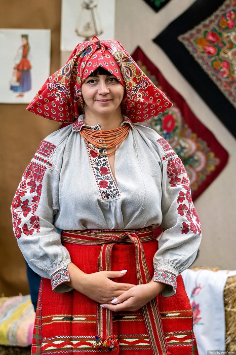 На Київщині розпочали Всеукраїнський день традиційного українського одягу-Фото 4