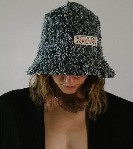 «Шлях змін»: нова колекція апсайкл бренду капелюхів Kazvan-430x480