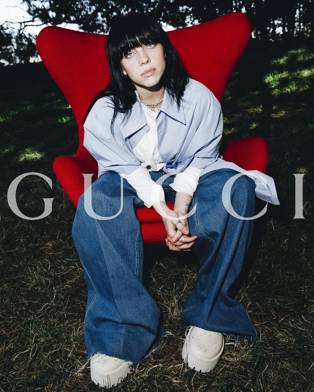 Біллі Айліш рекламує нову сумку Gucci із веганських матеріалів-Фото 6