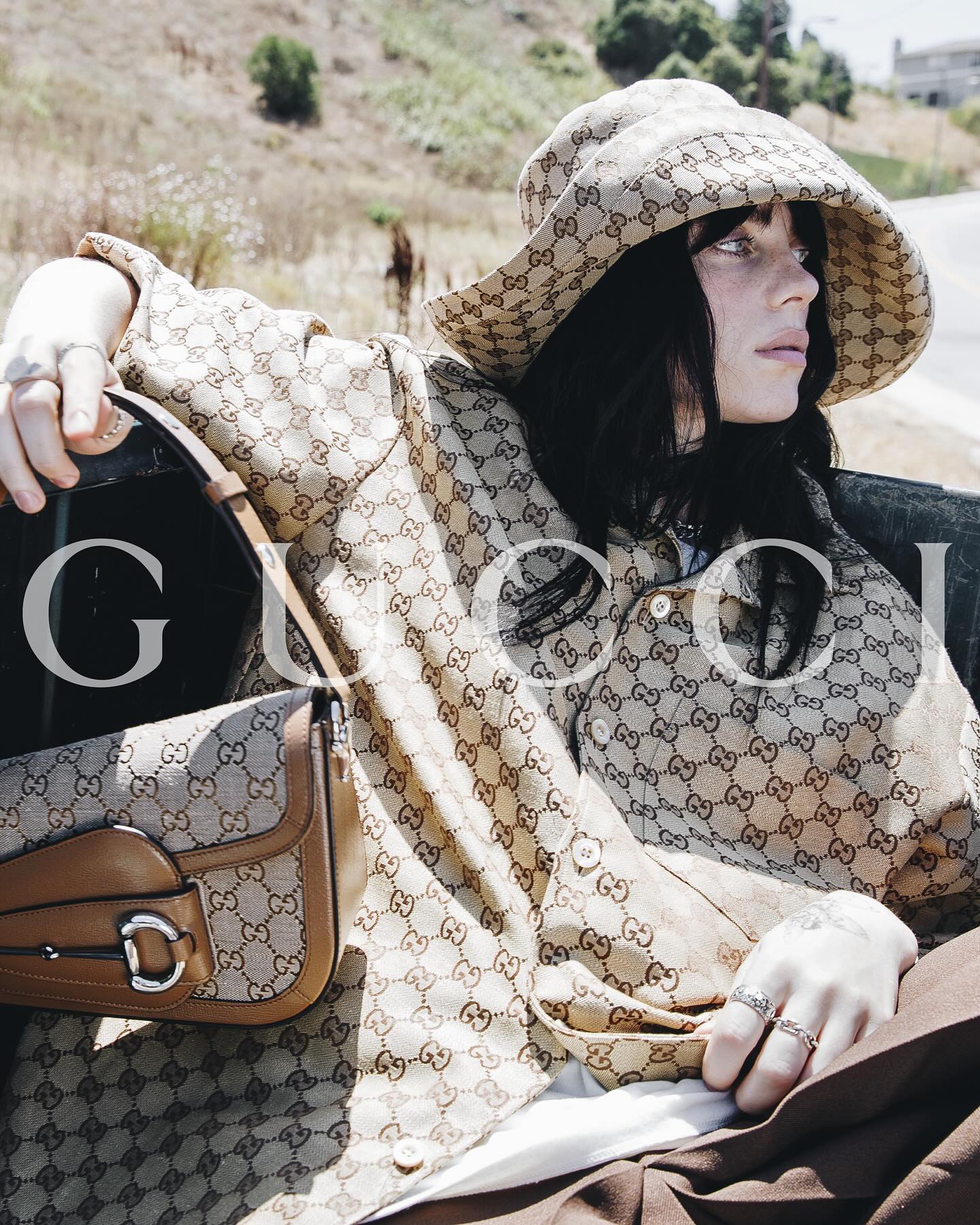 Біллі Айліш рекламує нову сумку Gucci із веганських матеріалів-Фото 1