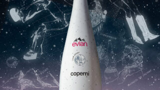 Нова колаборація: пляшка з секретом Evian x Coperni-320x180