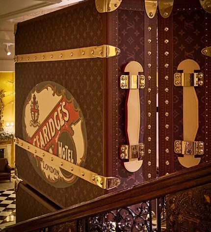 Різдвяна ялинка Claridge’s Louis Vuitton