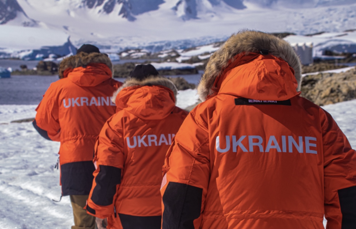 IENKI IENKI презентує Antarctic Expedition Parka, створену спеціально для українських полярників-Фото 3