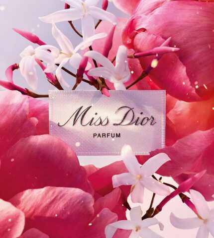 Франсіс Куркджян обновивши Miss Dior