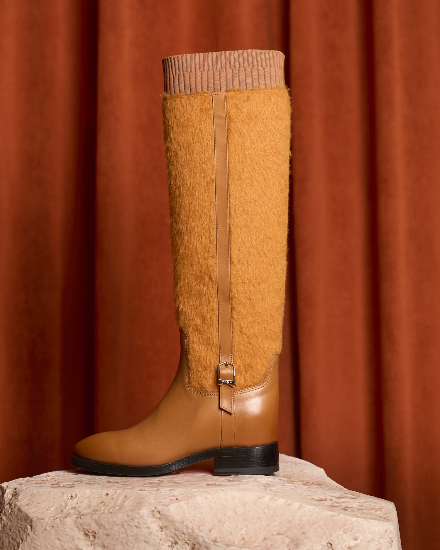 Гід наймоднішим взуттям сезону осінь-зима 2024-2025: дух ескапізму, анімалістичний принт і музика Емі Вайнхаус европейських тижнів моди -Фото 6