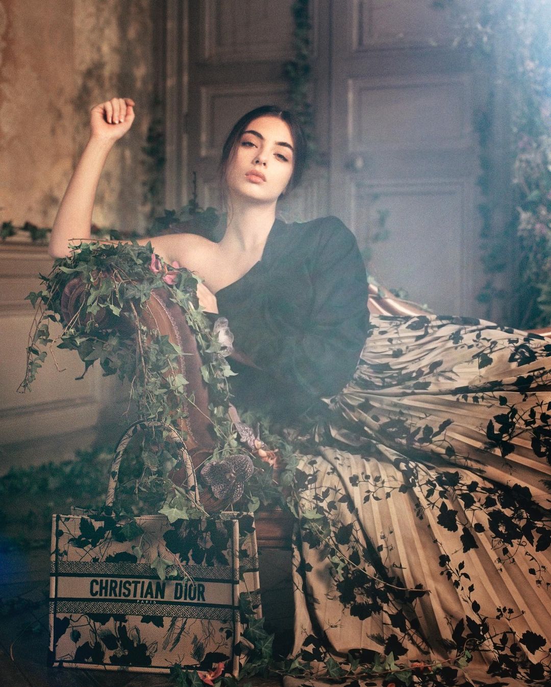 Друга Моніка Белуччі: Діва Кассель на обкладинці Dior Magazine-Фото 2