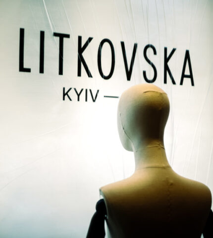 Сила нового початку: LITKOVSKA представила колекцію UNDERWATER на Тижні моди в Парижі-430x480