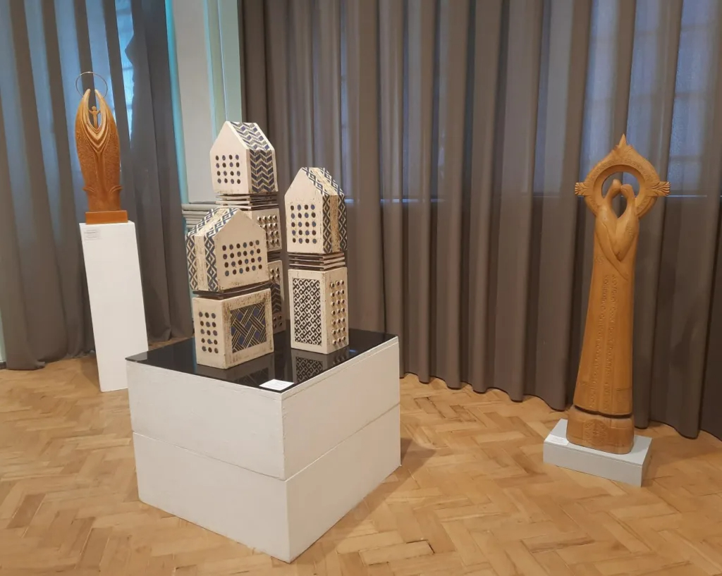 Виставка Академії Бойчука "Незламність традицій"