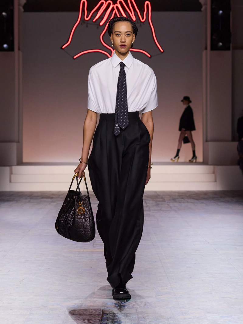 Dior показали колекцію Осінь 2024 у Бруклінському музеї-Фото 5