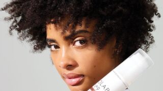 Olaplex представили сироватку, яка захищає волосся і запам’ятовує форму укладання-320x180