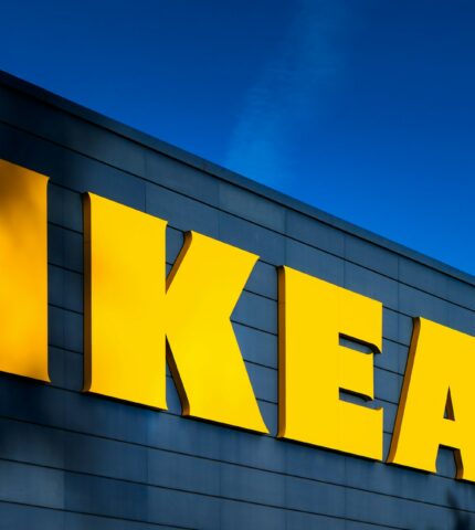 IKEA повертається в Україну