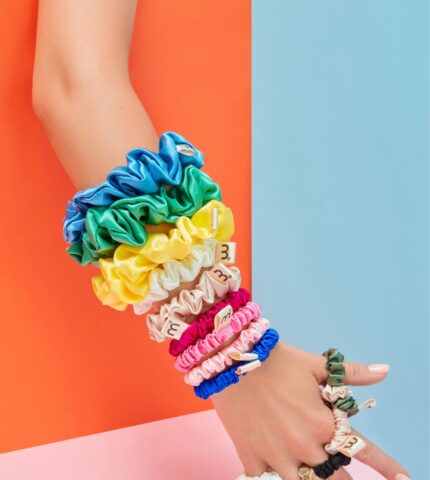 The power of color: український бренд Mon Mou презентує нові літні відтінки фірмових scrunchies-430x480