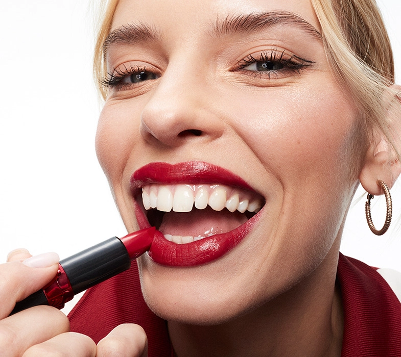 Компанія Avon