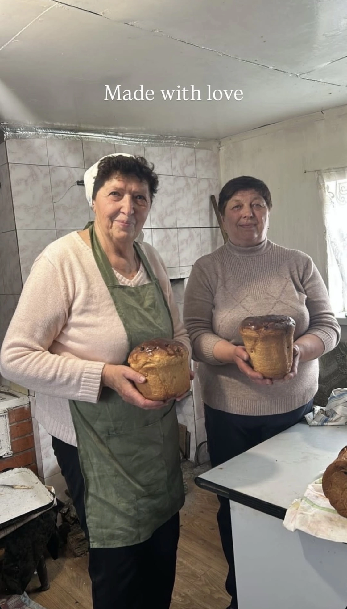 Українська паска із борошна з розмінованих полів