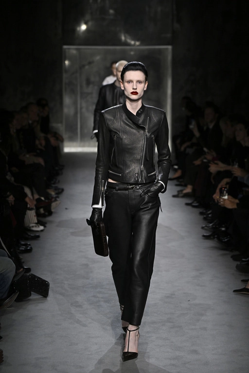 TOM FORD