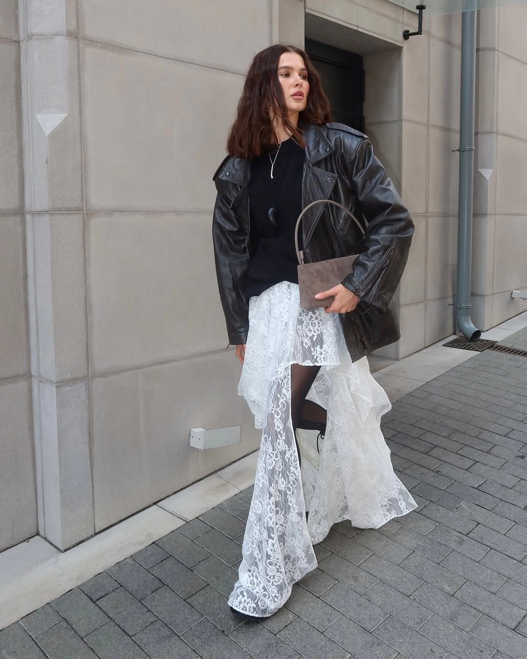 шкіряна куртка жіноча