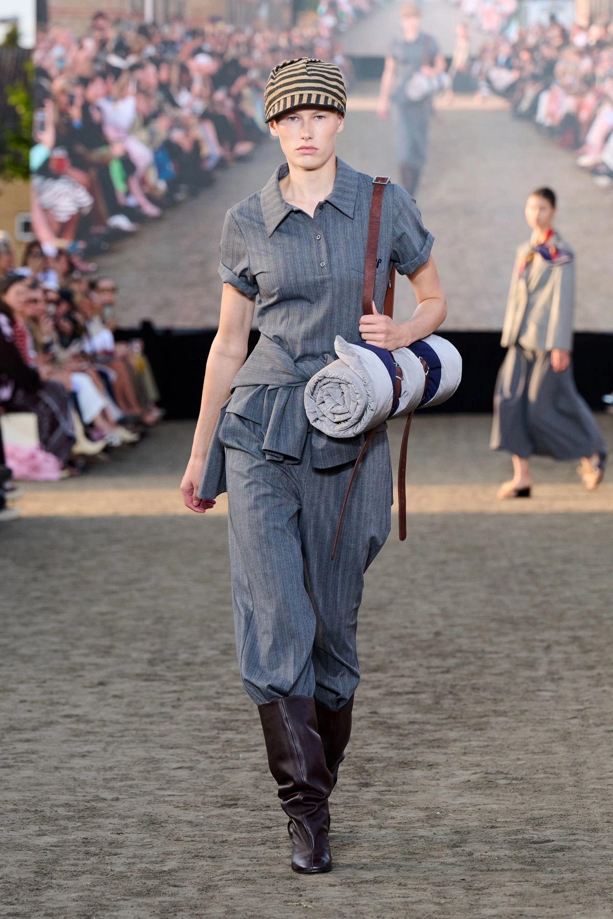 BAUM UND PFERDGARTEN