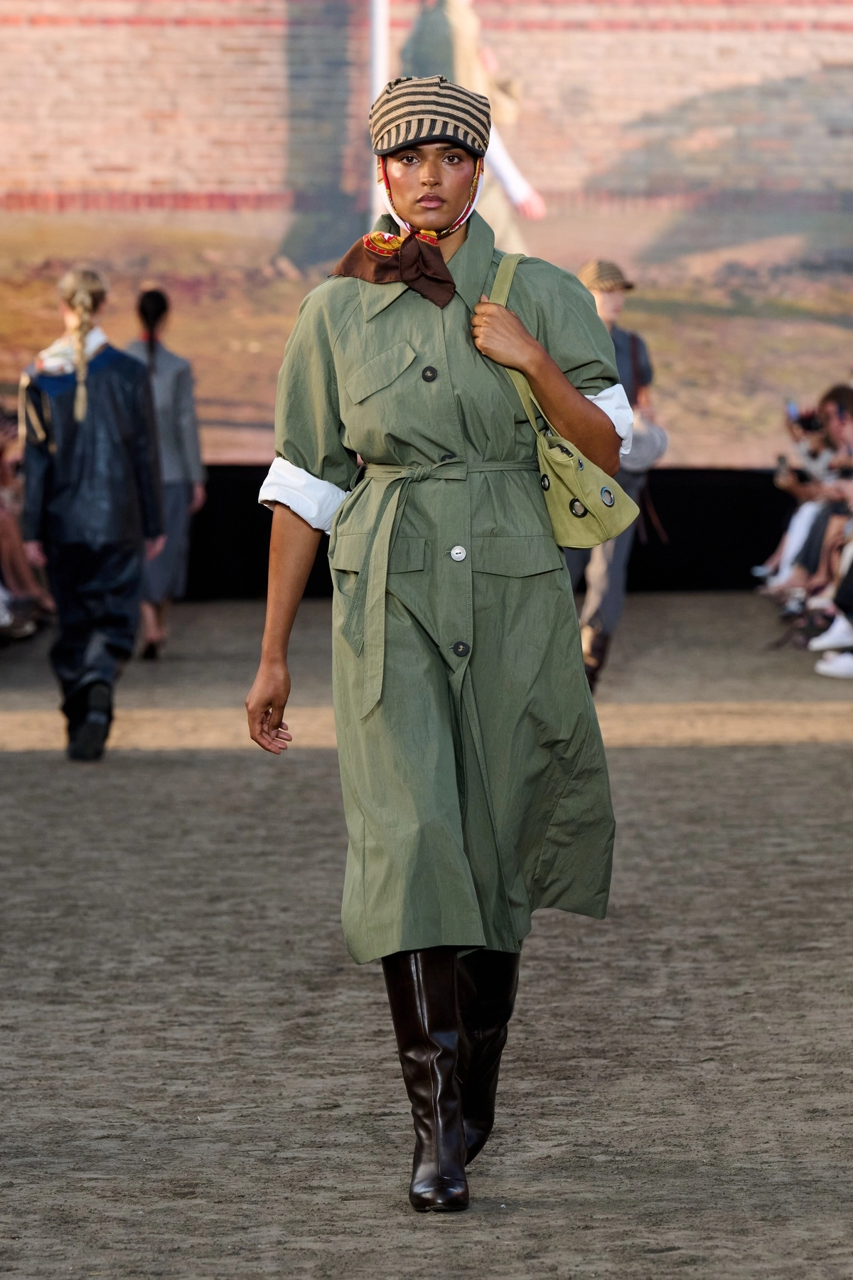 BAUM UND PFERDGARTEN