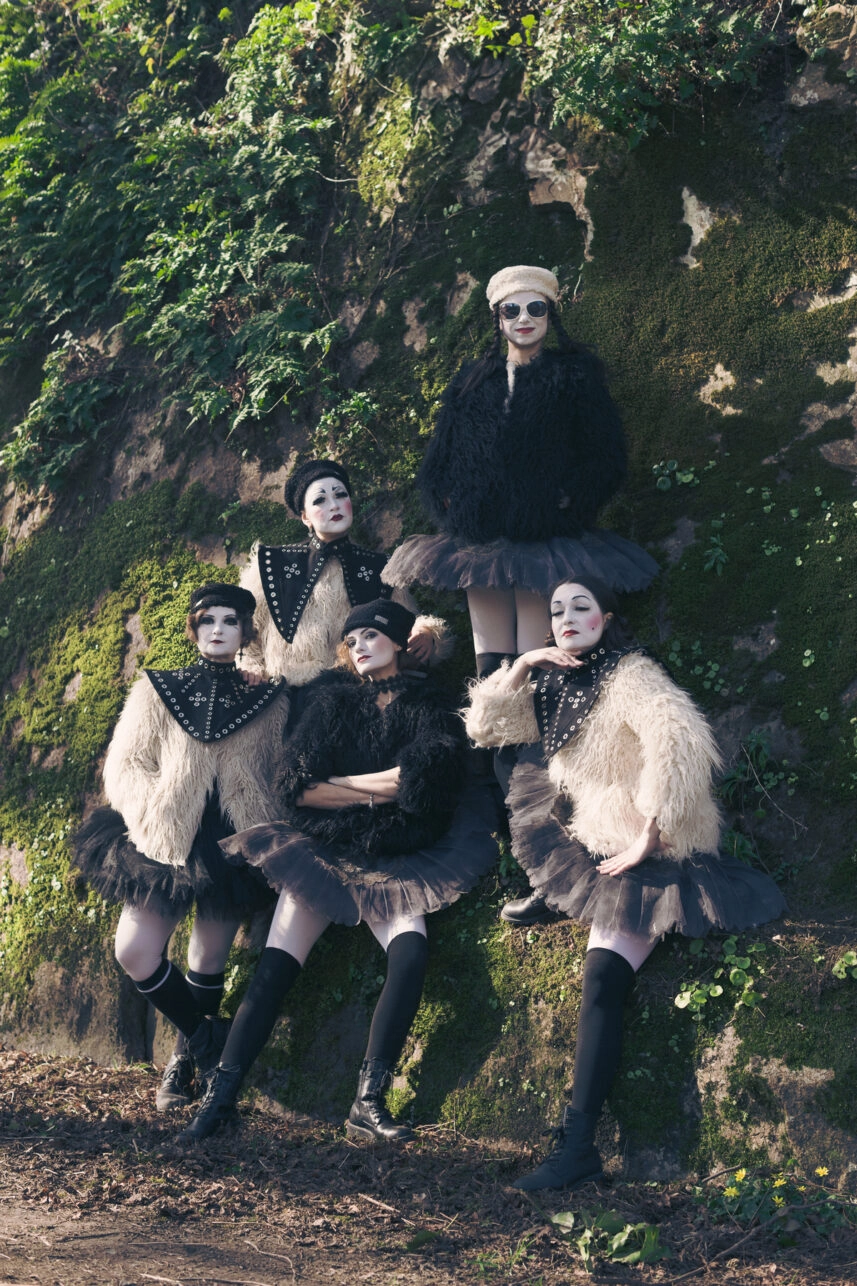 Marie Claire питає: гурт Dakh Daughters