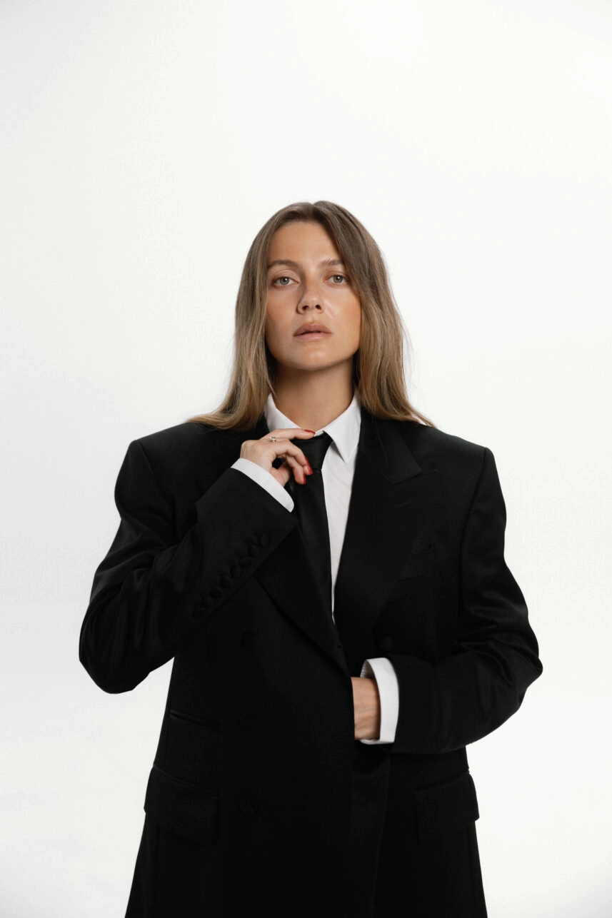 співачка KOLA