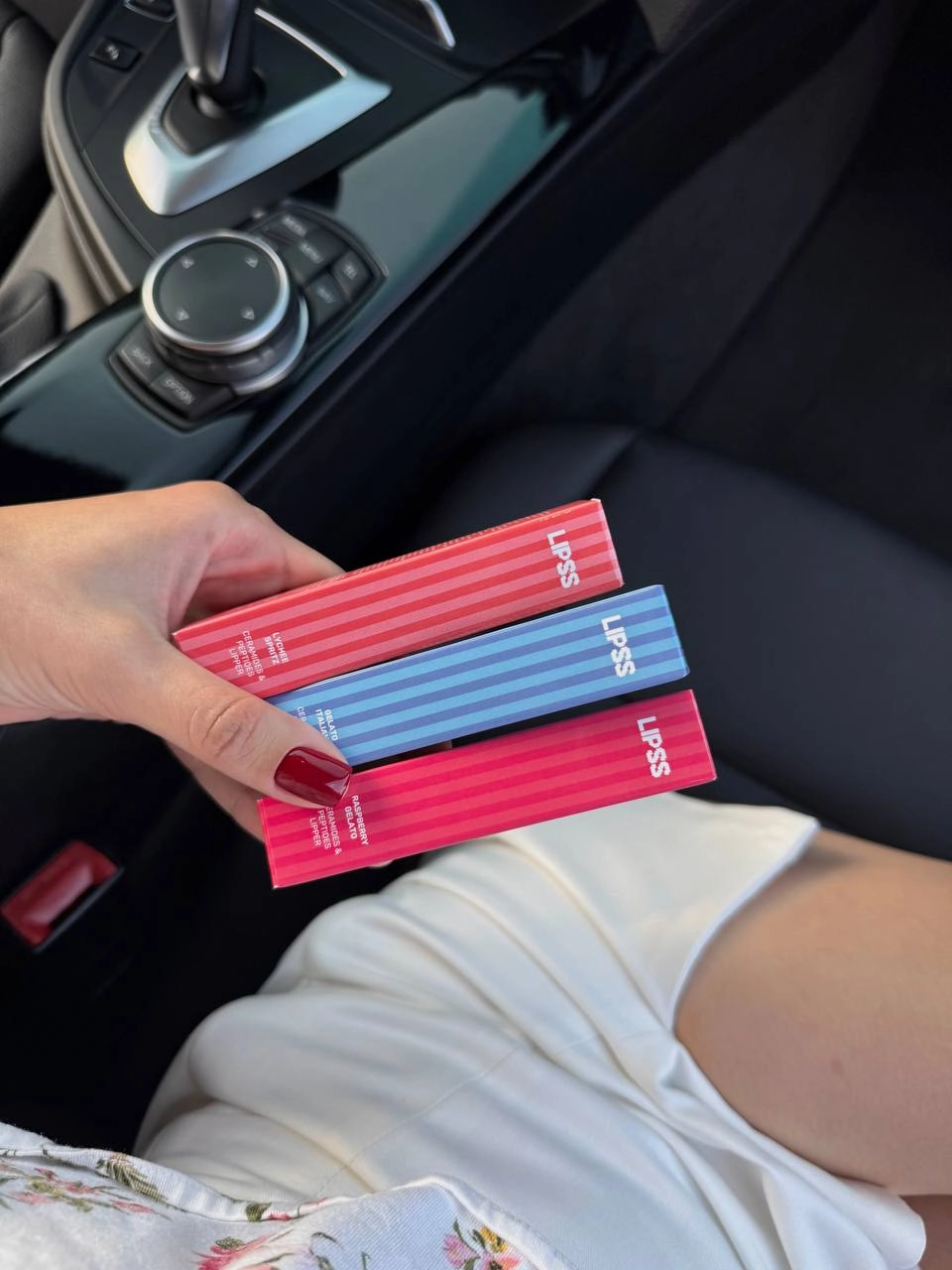 Блиск для губ від LIPSS